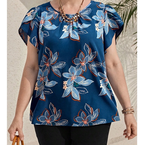 Plus Blue Floral print  Ruffle Short Sleeve Blouse - Picture 2 of 5